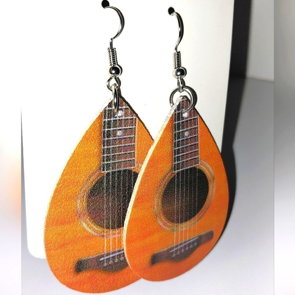 Hand crafted dangle earrings - Picture 5 of 7